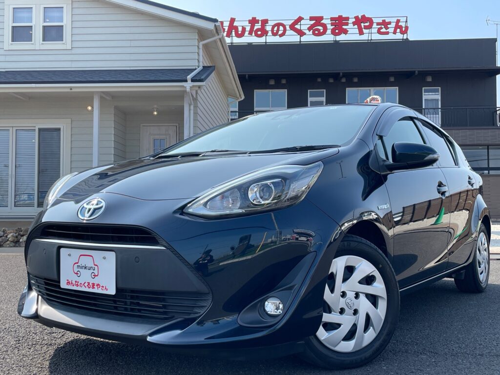 トヨタ アクア 1.5G 写真1