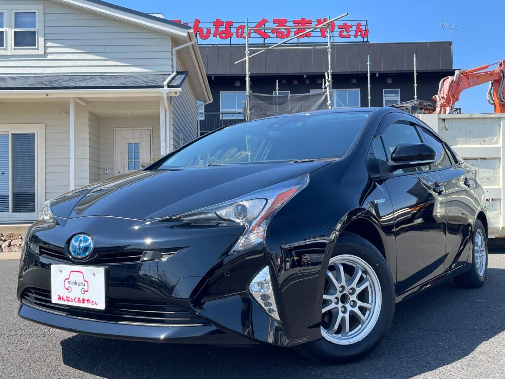 トヨタ プリウス 1.8S E-Four 4WD 写真1