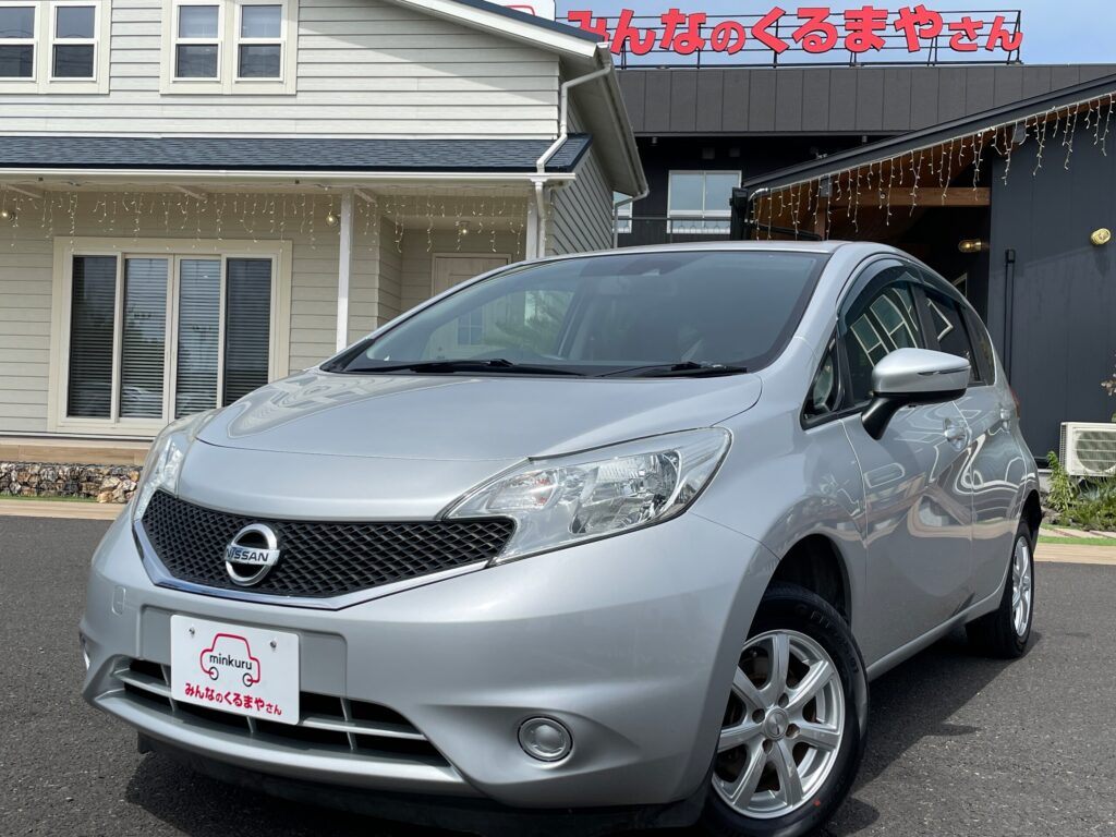 日産 ノート 1.2X FOUR 4WD 写真1
